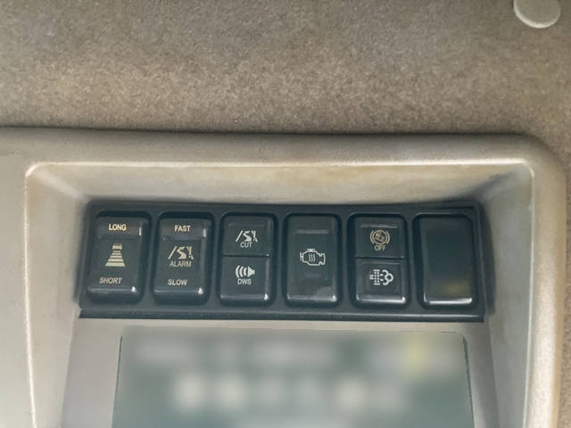 いすゞギガアルミウイング大型（10t）[写真28]