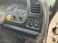 いすゞギガアルミウイング大型（10t）[写真34]