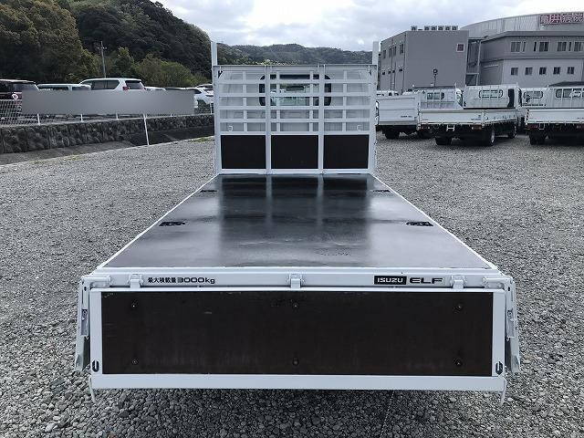 いすゞエルフ平ボディ小型（2t・3t）[写真15]