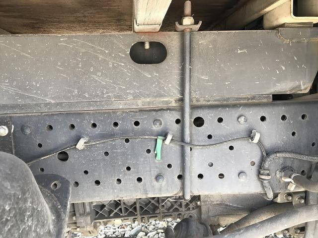 いすゞエルフ平ボディ小型（2t・3t）[写真31]