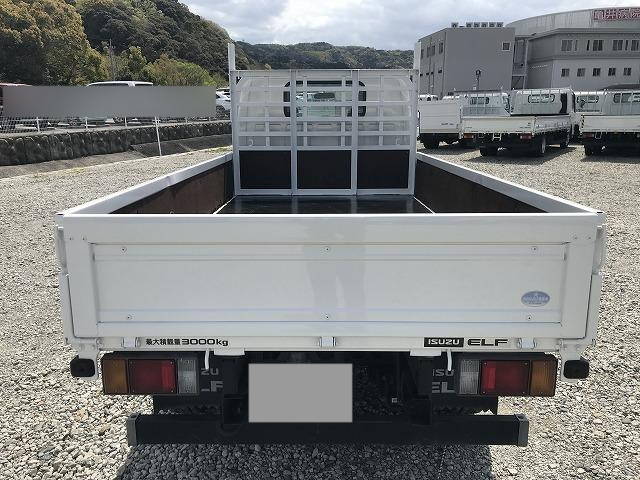 いすゞエルフ平ボディ小型（2t・3t）[写真08]