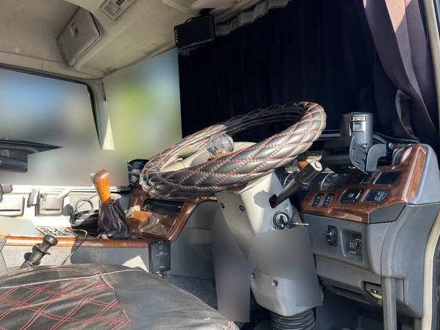 三菱ふそうスーパーグレートセーフティローダー大型（10t）[写真32]