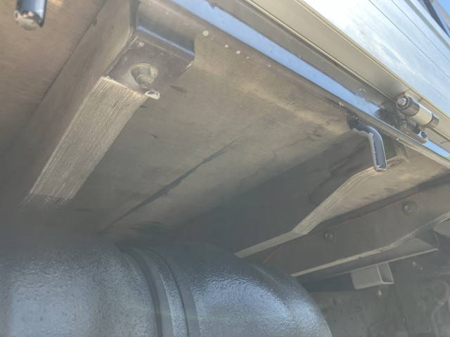 いすゞエルフアルミブロック小型（2t・3t）[写真17]