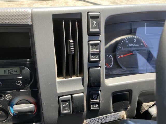 いすゞエルフアルミブロック小型（2t・3t）[写真30]