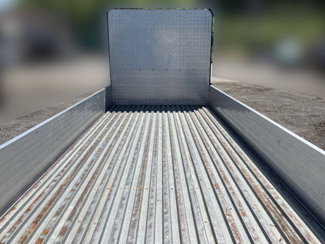 いすゞエルフアルミブロック小型（2t・3t）[写真09]