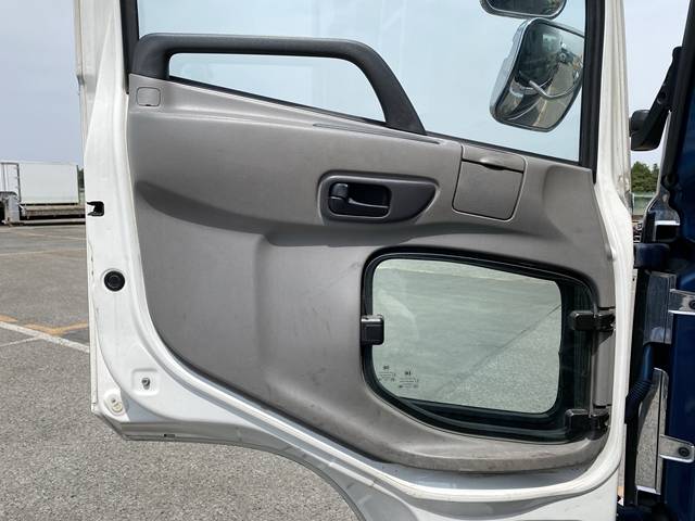 UDトラックスコンドルセルフクレーン4段増トン（6t・8t）[写真28]