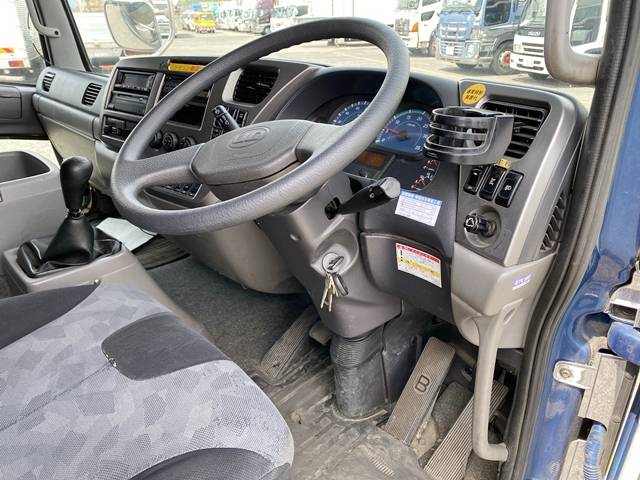 UDトラックスコンドルセルフクレーン4段増トン（6t・8t）[写真34]