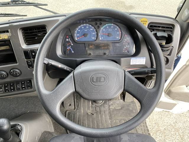 UDトラックスコンドルセルフクレーン4段増トン（6t・8t）[写真36]