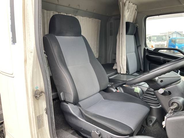 日野レンジャーアルミウイング中型（4t）[写真33]