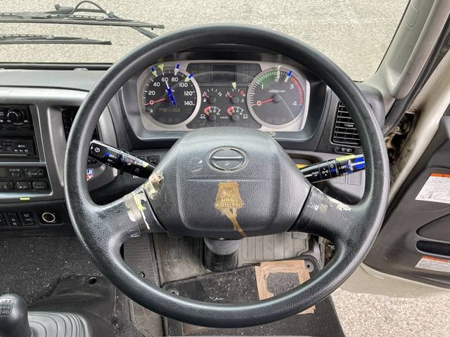 日野レンジャーアルミウイング中型（4t）[写真36]