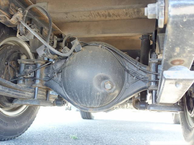 いすゞエルフ幌ウイング小型（2t・3t）[写真10]