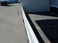 いすゞエルフ幌ウイング小型（2t・3t）[写真17]