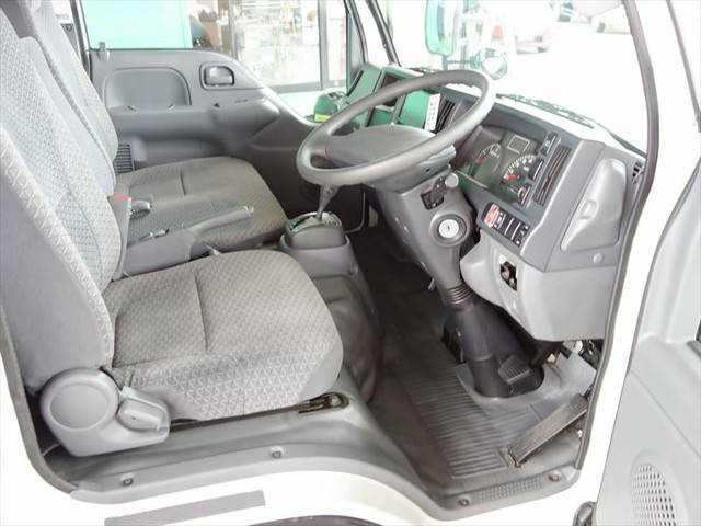 いすゞエルフ幌ウイング小型（2t・3t）[写真18]