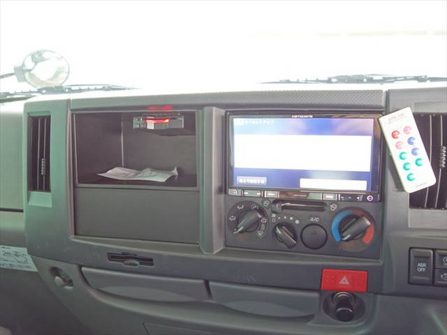 いすゞエルフ幌ウイング小型（2t・3t）[写真23]