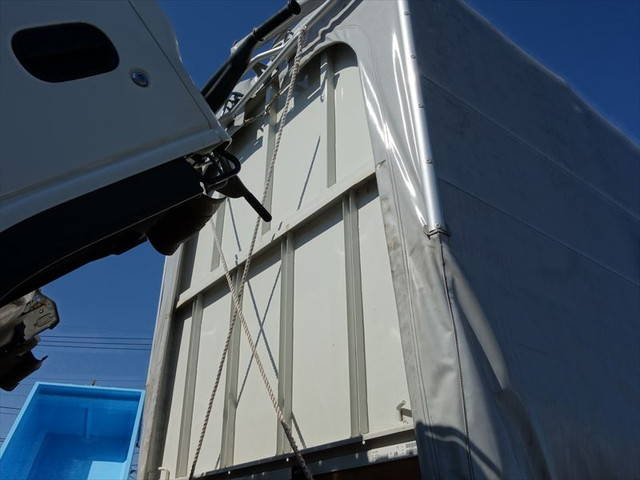 いすゞエルフ幌ウイング小型（2t・3t）[写真29]