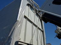 いすゞエルフ幌ウイング小型（2t・3t）[写真30]