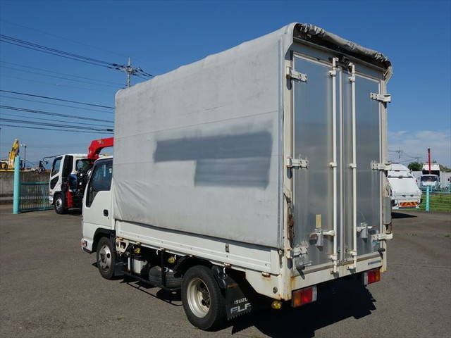 いすゞエルフ幌ウイング小型（2t・3t）[写真04]