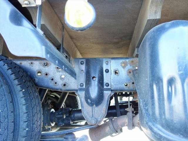 いすゞエルフ幌ウイング小型（2t・3t）[写真08]