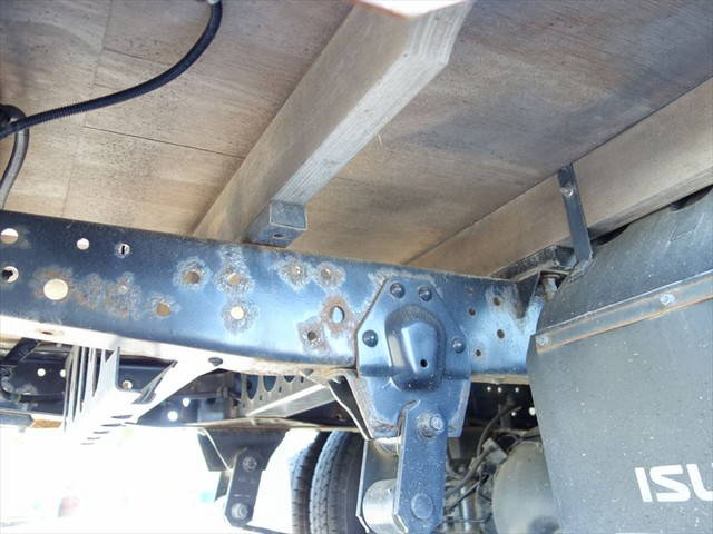 いすゞエルフ幌ウイング小型（2t・3t）[写真09]