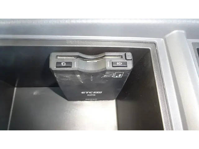 いすゞフォワードクレーン4段中型（4t）[写真10]