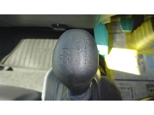 いすゞフォワードクレーン4段中型（4t）[写真08]