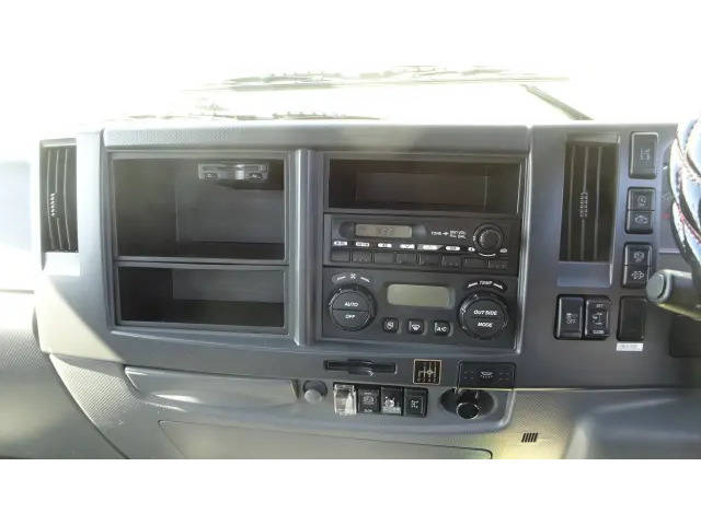 いすゞフォワードクレーン4段中型（4t）[写真09]