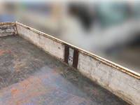 三菱ふそうキャンター平ボディ小型（2t・3t）[写真10]