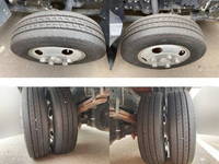 三菱ふそうキャンター平ボディ小型（2t・3t）[写真16]