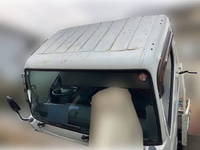 三菱ふそうキャンター平ボディ小型（2t・3t）[写真03]