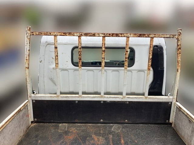 三菱ふそうキャンター平ボディ小型（2t・3t）[写真08]