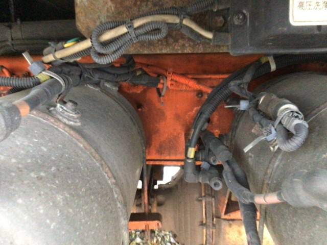 いすゞギガ冷蔵冷凍ウイング大型（10t）[写真23]