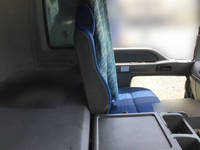 いすゞギガ冷蔵冷凍ウイング大型（10t）[写真30]