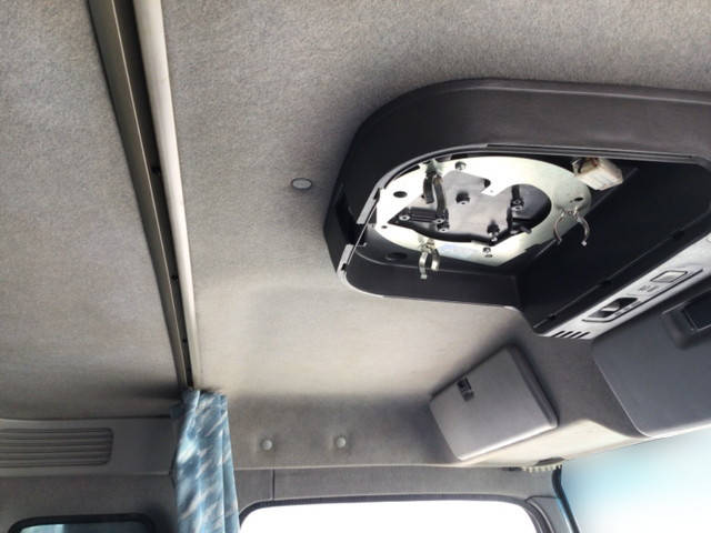 いすゞギガ冷蔵冷凍ウイング大型（10t）[写真31]