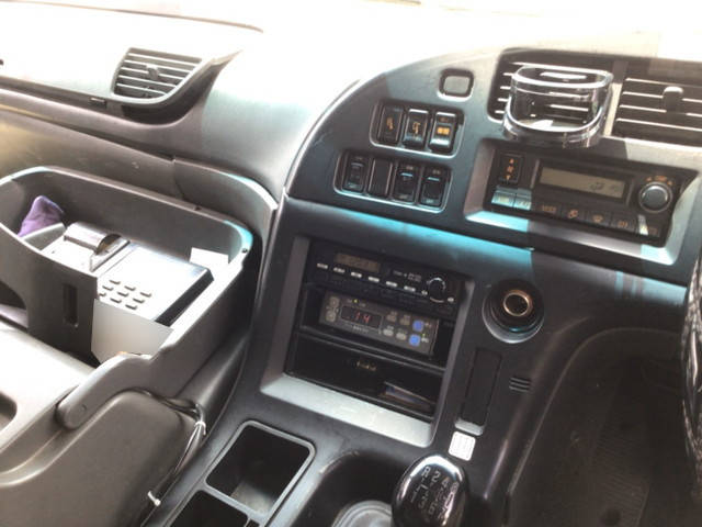 いすゞギガ冷蔵冷凍ウイング大型（10t）[写真33]