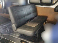 トヨタハイエースバン小型（2t・3t）[写真04]