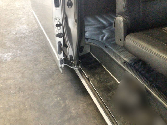 トヨタハイエースバン小型（2t・3t）[写真05]