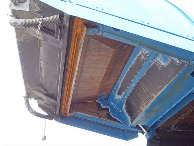 三菱ふそうキャンターパッカー車（塵芥車）小型（2t・3t）[写真18]