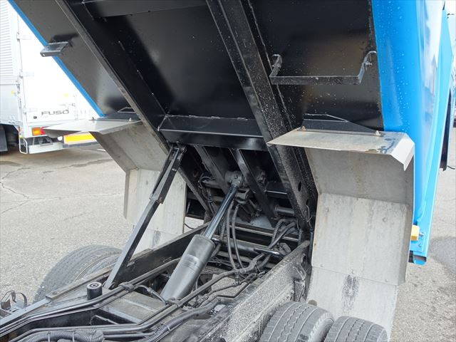 三菱ふそうキャンターパッカー車（塵芥車）小型（2t・3t）[写真07]