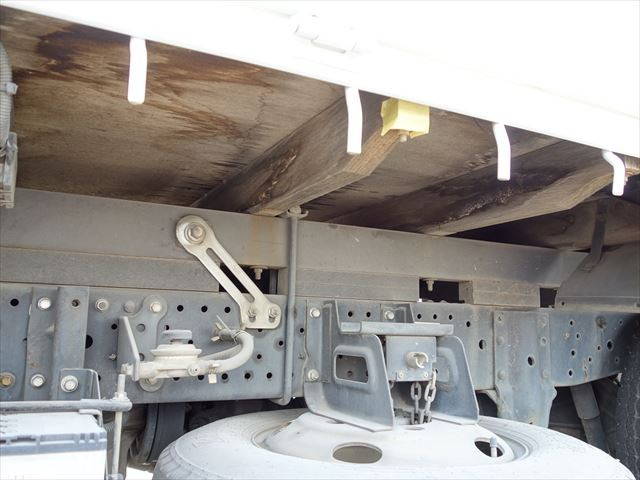 いすゞエルフ平ボディ小型（2t・3t）[写真05]