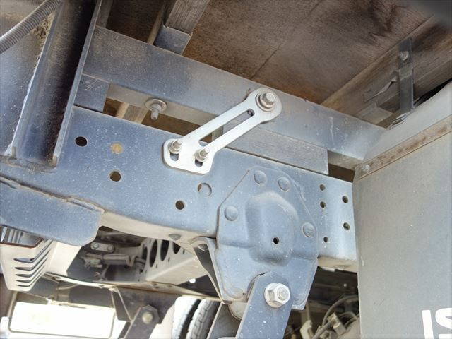 いすゞエルフ平ボディ小型（2t・3t）[写真09]