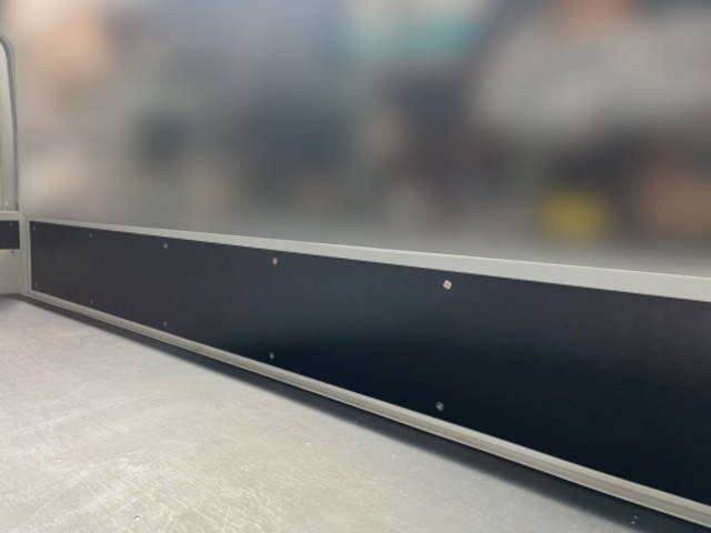 日産アトラス平ボディ小型（2t・3t）[写真12]