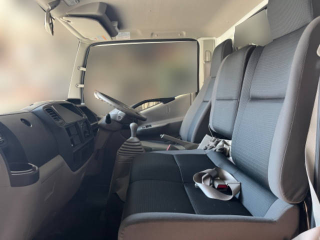 日産アトラス平ボディ小型（2t・3t）[写真17]