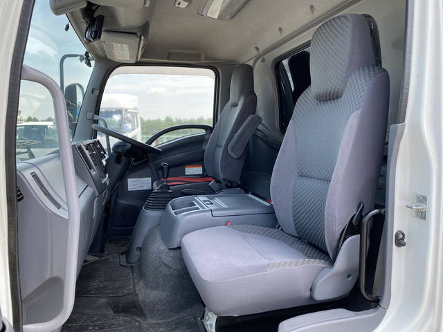 いすゞフォワード冷凍車（冷蔵車）増トン（6t・8t）[写真28]