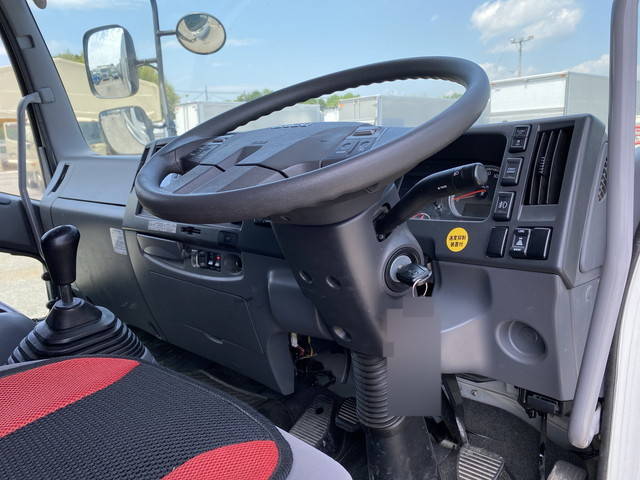 いすゞフォワード冷凍車（冷蔵車）増トン（6t・8t）[写真32]