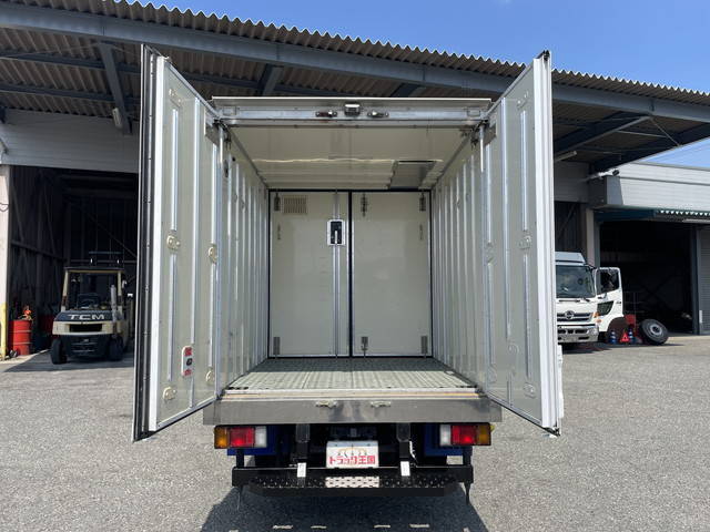 いすゞエルフ冷凍車（冷蔵車）小型（2t・3t）[写真11]