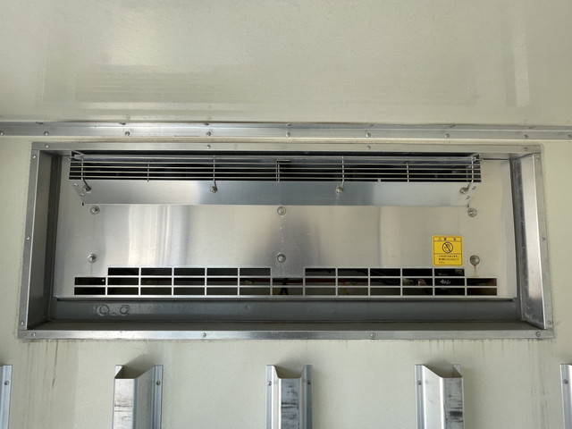 いすゞエルフ冷凍車（冷蔵車）小型（2t・3t）[写真15]