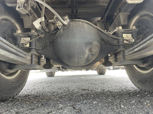 いすゞエルフ冷凍車（冷蔵車）小型（2t・3t）[写真23]