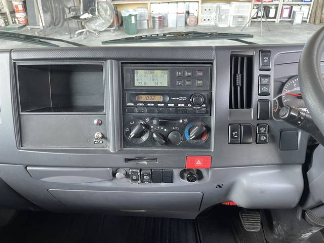 いすゞエルフ冷凍車（冷蔵車）小型（2t・3t）[写真35]