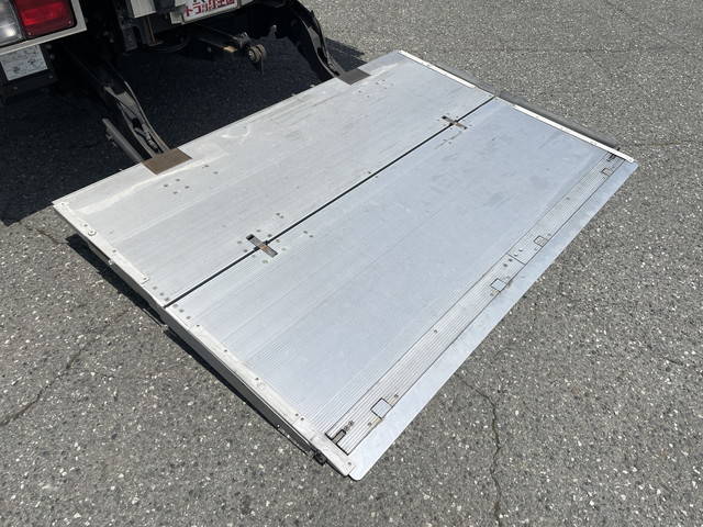 日野レンジャー冷凍車（冷蔵車）中型（4t）[写真18]