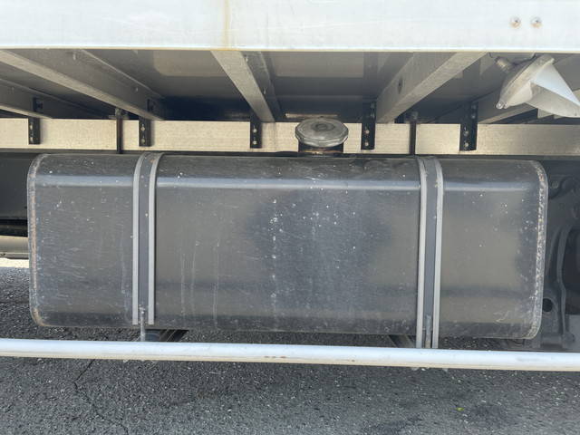 日野レンジャー冷凍車（冷蔵車）中型（4t）[写真22]